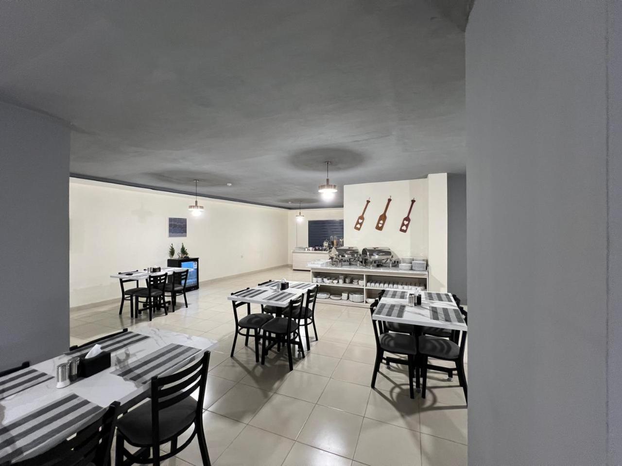 Sky Hotel Aqaba Extérieur photo